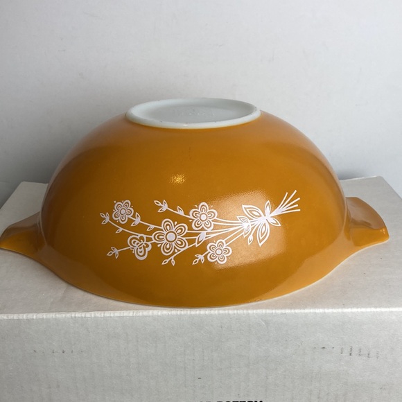 Vintage Pyrex Bowls Set Butterfly Gold Cinderella Butterflies 4 Pc Antique - Picture 4 of 16